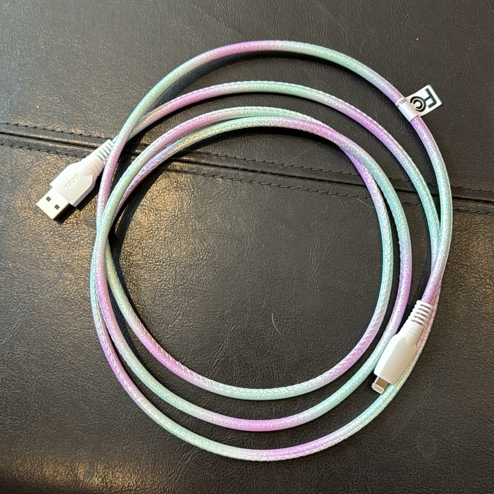 Random IPhone cords - Picture 2 of 5